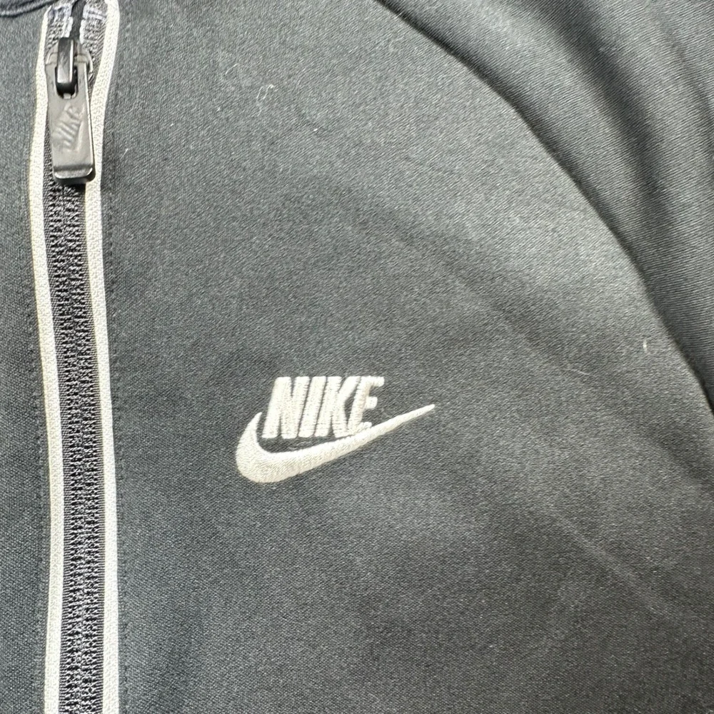 Nike Track Jacket Mens L Black  Full Zip Chest Pocket Sportswear Techwear